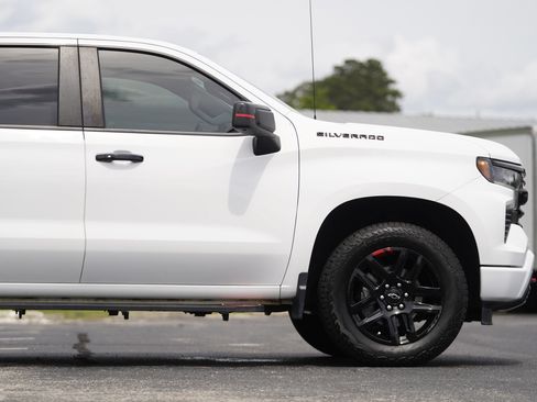 Used 2023 Chevrolet Silverado 1500 RST w/ Redline Edition AWD/4WD image 6