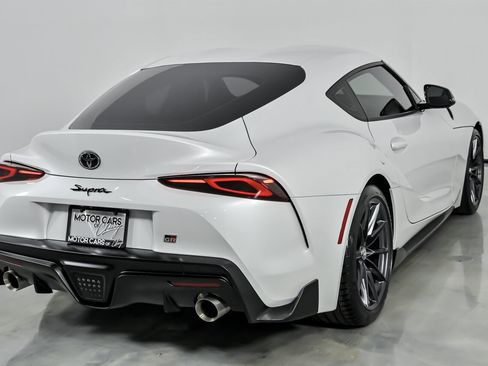 Used 2023 Toyota Supra image 12