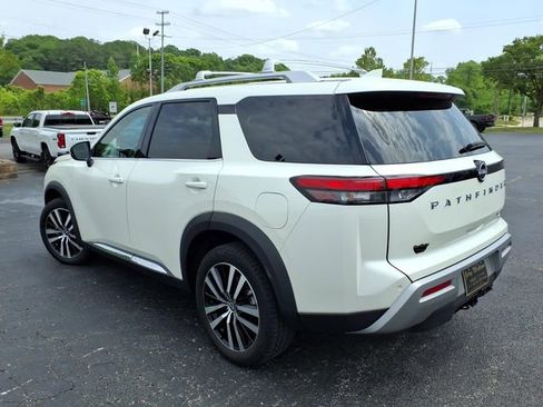 Used 2023 Nissan Pathfinder Platinum AWD/4WD image 7