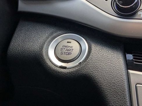 Used 2017 Hyundai Elantra Limited FWD image 28