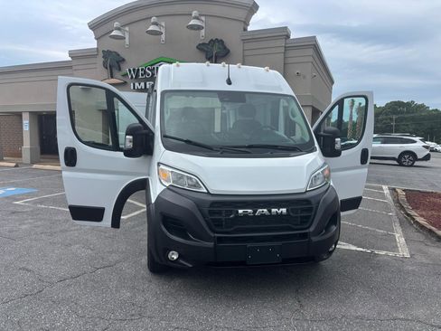 Used 2024 RAM ProMaster 2500 w/ Convenience Group FWD image 20