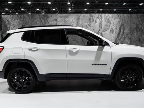 New 2026 Jeep Compass Latitude image 21