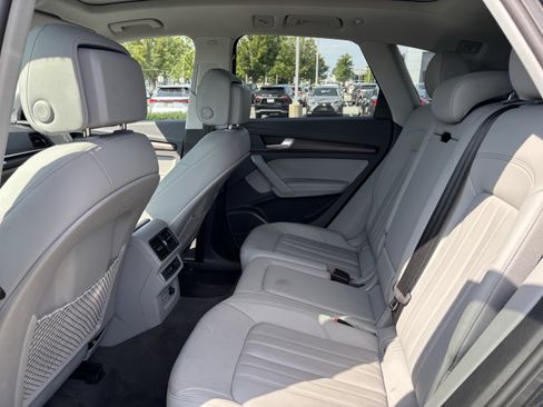 Used 2023 Audi Q5 2.0T Premium Plus w/ Premium Plus Package AWD/4WD image 32