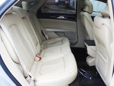 Used 2013 Lincoln MKZ Base image 44