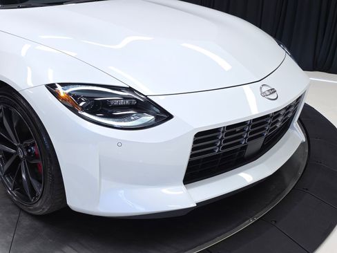 Used 2023 Nissan Z w/ Floor Mat Package (L93) RWD image 43