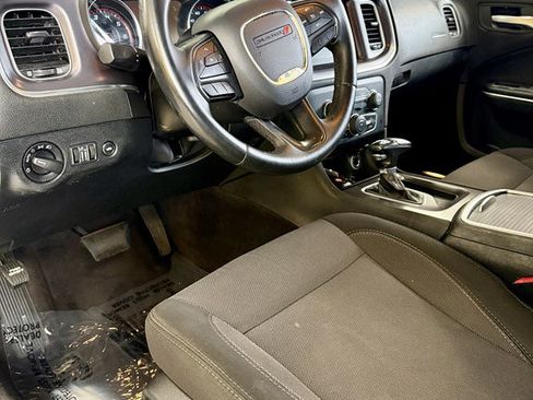 Used 2017 Dodge Charger SE image 12