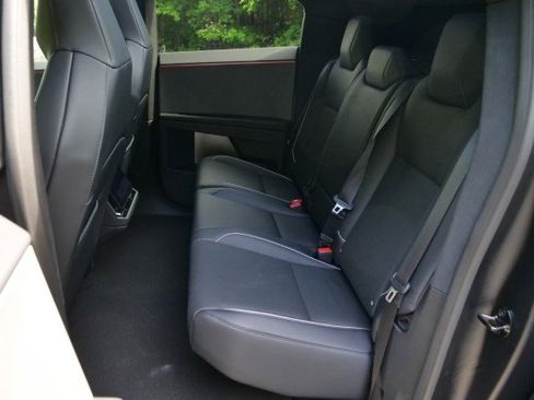Used 2024 Tesla Cybertruck Cyberbeast AWD/4WD image 25