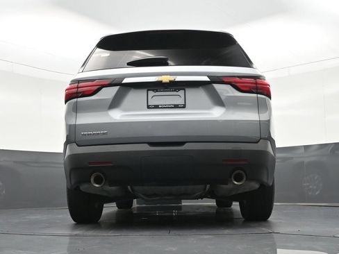 Used 2023 Chevrolet Traverse LS FWD image 31