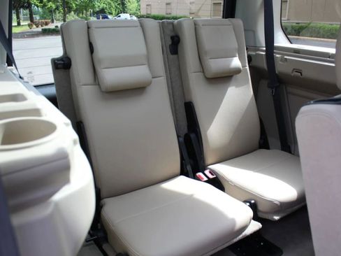 Used 2016 Land Rover LR4 HSE image 33