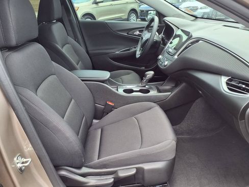 Used 2024 Chevrolet Malibu RS FWD image 13