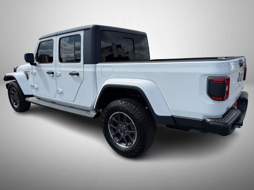 Used 2021 Jeep Gladiator Overland w/ Safety Group AWD/4WD image 4