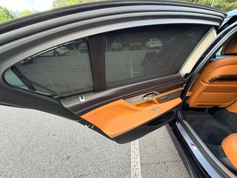 Used 2019 BMW 750i xDrive w/ Executive Package AWD/4WD image 33