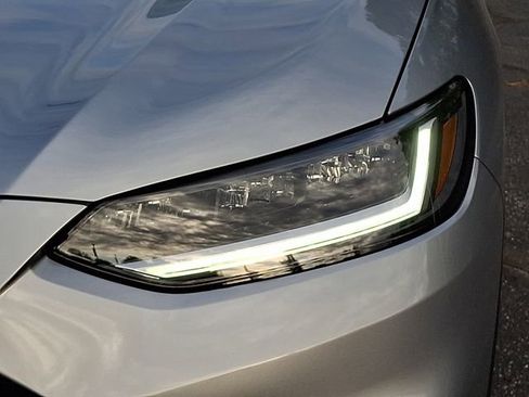 Used 2025 Honda HR-V LX image 9