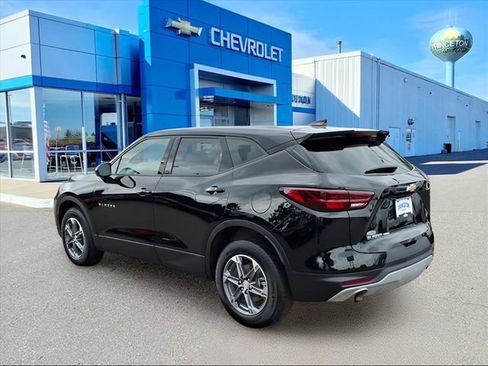 Used 2025 Chevrolet Blazer LT image 6