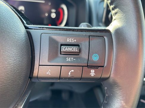 Used 2023 Nissan Rogue Platinum w/ Platinum Premium Package AWD/4WD image 31