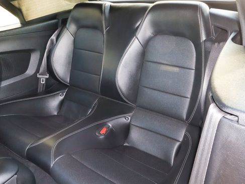 Used 2022 Ford Mustang Premium image 9