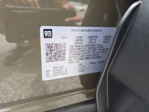 Used 2024 Chevrolet Trax LT w/ Driver Confidence Package FWD image 37