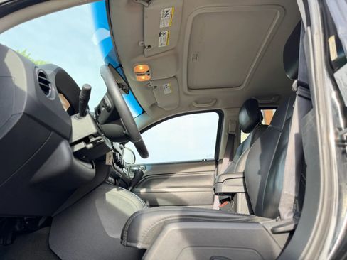 Used 2016 Jeep Compass High Altitude FWD image 17