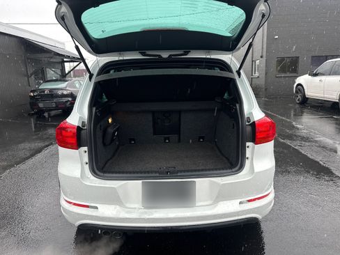 Used 2015 Volkswagen Tiguan R-Line image 11