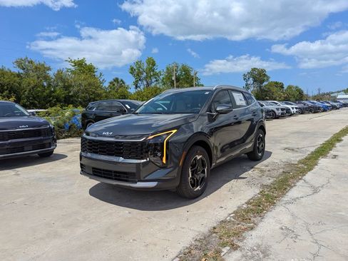 New 2026 Kia Sportage EX image 4