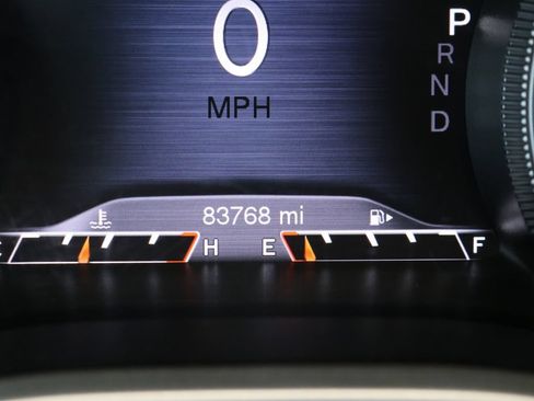 Used 2018 Jeep Cherokee Trailhawk AWD/4WD image 24