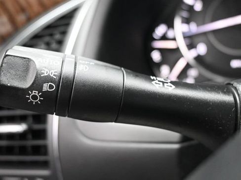Used 2018 Nissan Armada SL w/ Premium Package RWD image 32