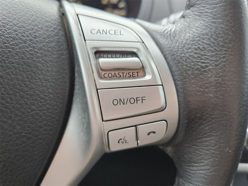 Used 2017 Nissan Altima 2.5 SL w/ Moonroof Package image 23