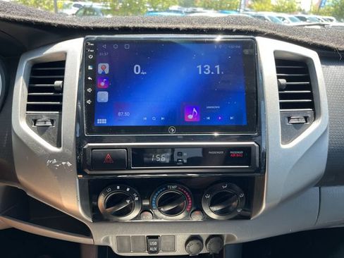 Used 2013 Toyota Tacoma PreRunner w/ TRD Sport Pkg RWD image 8