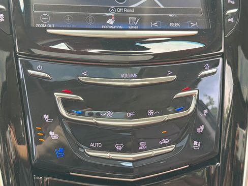 Used 2019 Cadillac Escalade ESV Premium Luxury RWD image 17