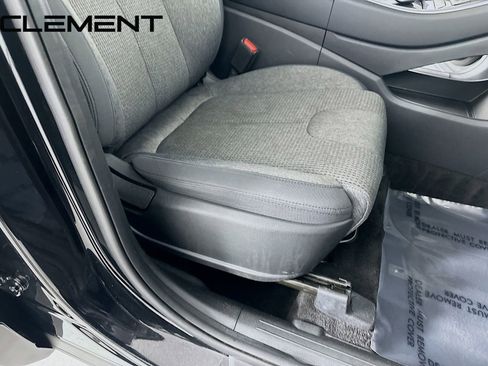 Certified 2023 Hyundai Santa Fe SEL image 33