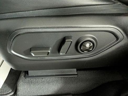 Certified 2023 Jeep Grand Cherokee Limited AWD/4WD image 18