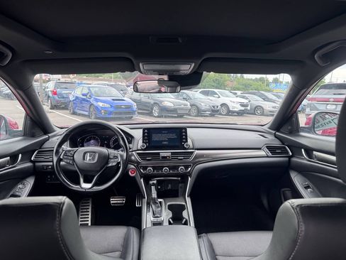 Used 2018 Honda Accord Sport image 19