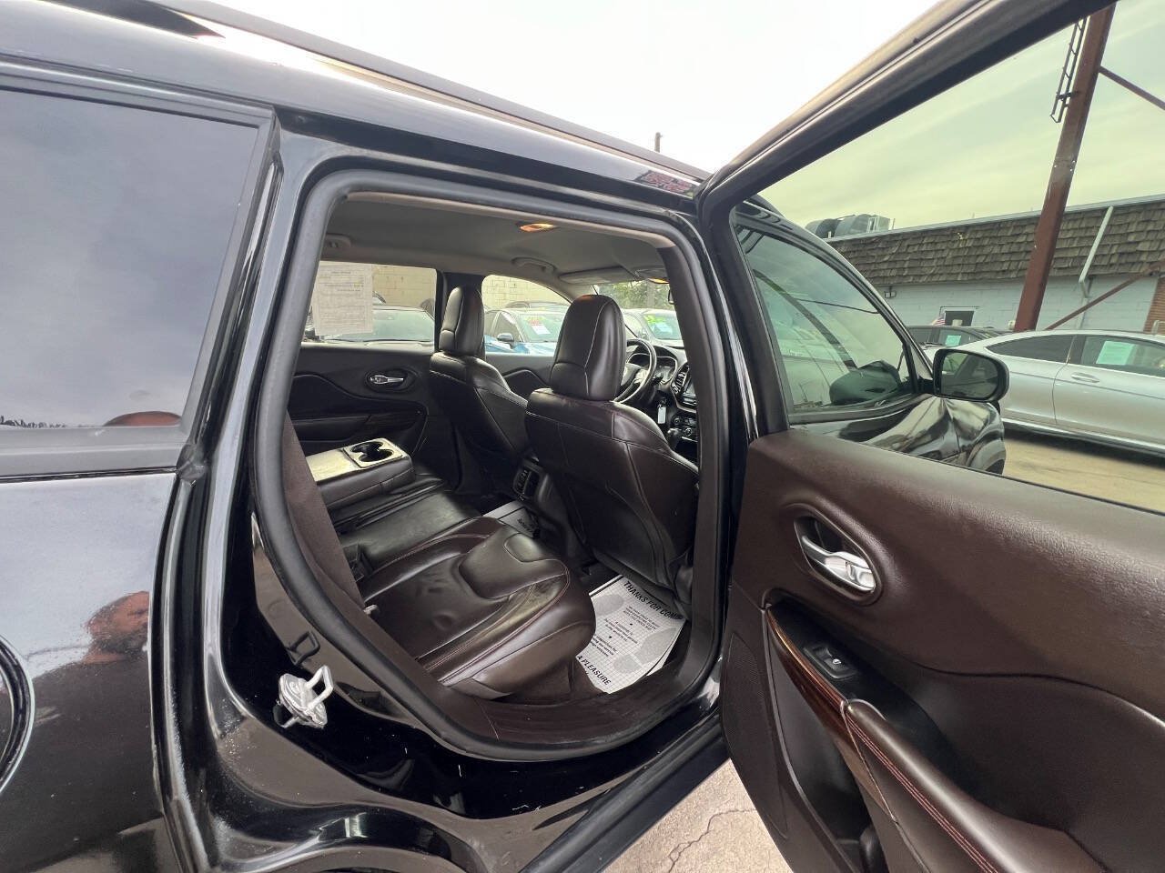 Used 2014 Jeep Cherokee Trailhawk w/ Leather Interior Group AWD/4WD image 10