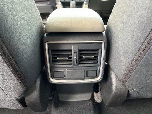 Used 2021 Subaru Forester Premium AWD/4WD image 25