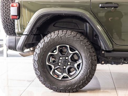 Used 2023 Jeep Wrangler Unlimited Rubicon w/ Dual Top Group AWD/4WD image 12