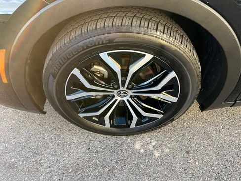 Used 2024 Toyota Crown XLE image 20