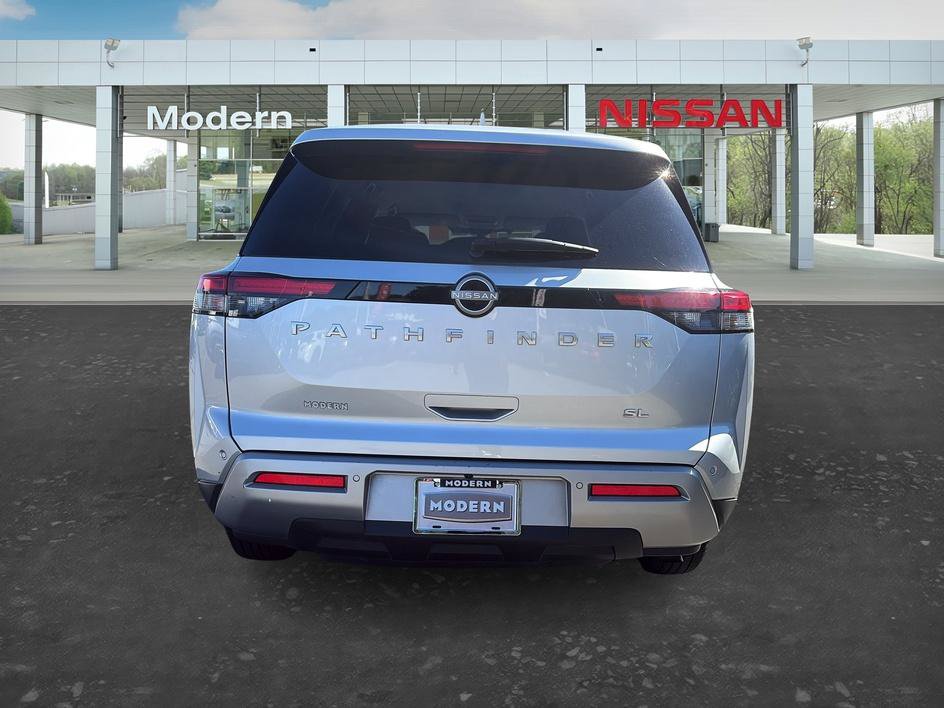Certified 2025 Nissan Pathfinder SL FWD image 4