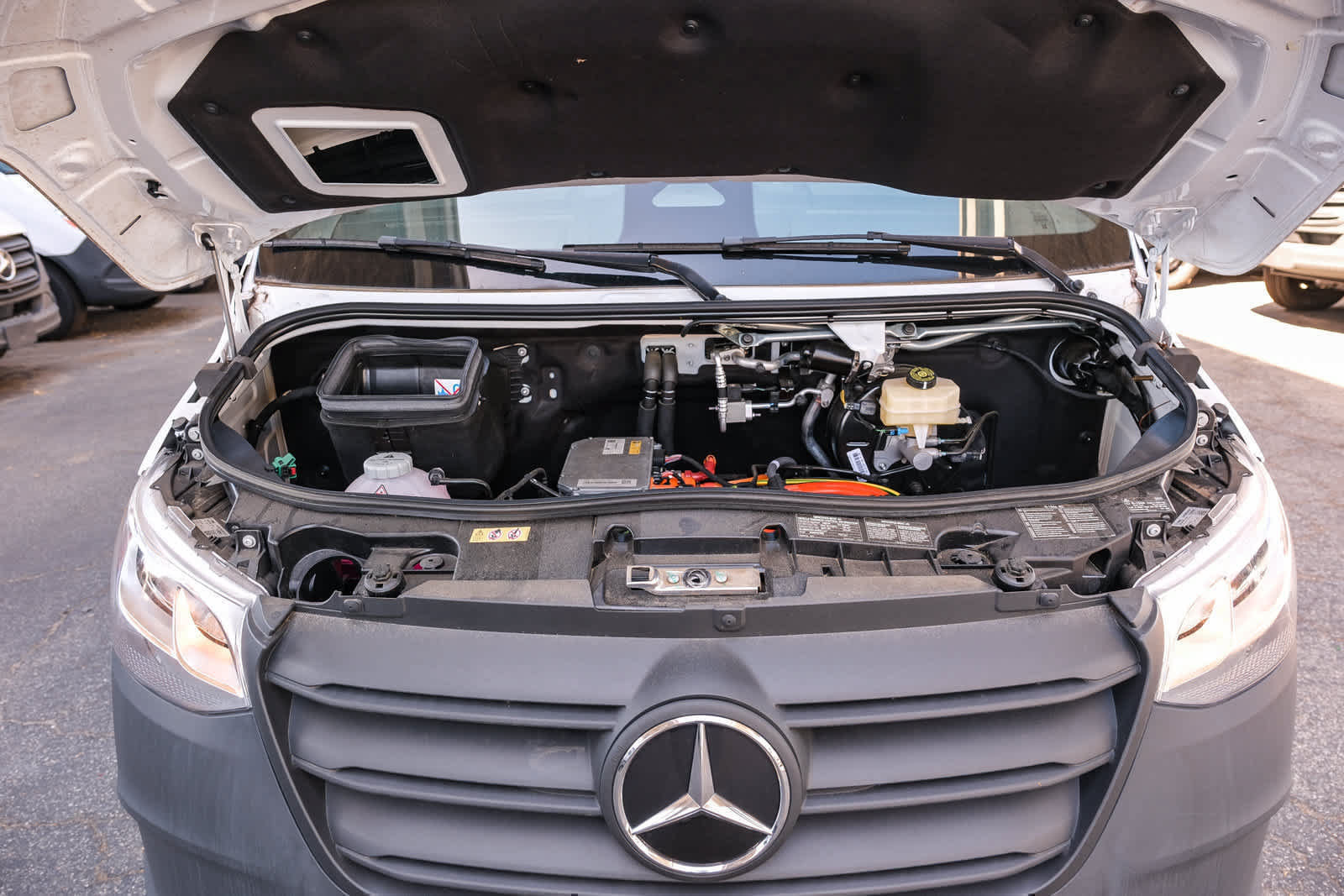 New 2025 Mercedes-Benz eSprinter 170 Cargo image 27
