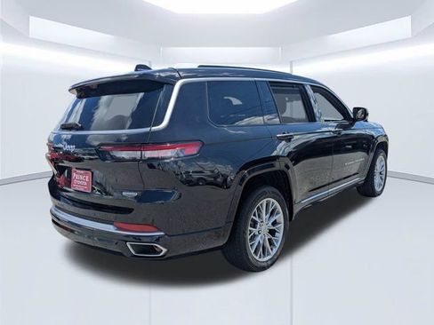 Used 2022 Jeep Grand Cherokee L Summit w/ Advanced Protech Group IV RWD image 4