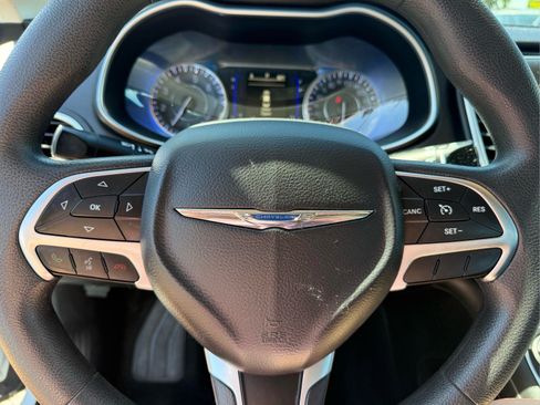 Used 2016 Chrysler 200 Limited FWD image 29