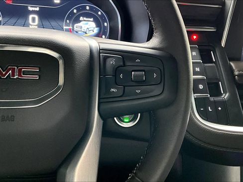 Used 2022 GMC Yukon SLT w/ SLT Premium Package image 24