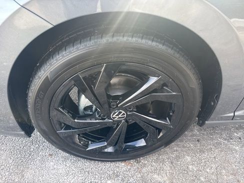 New 2026 Volkswagen Jetta SE image 9