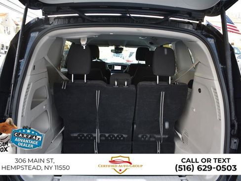 Used 2024 Chrysler Voyager LX image 33
