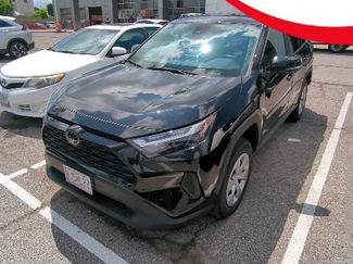 Used 2023 Toyota RAV4 LE AWD/4WD video 1
