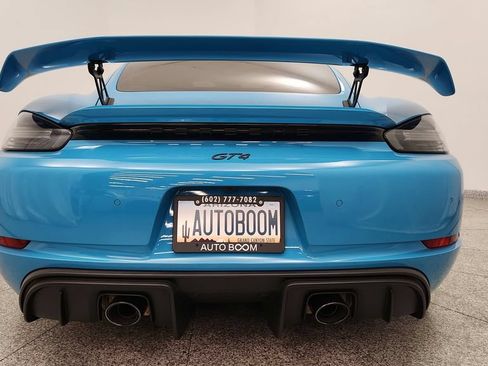 Used 2020 Porsche 718 Cayman GT4 RWD image 18