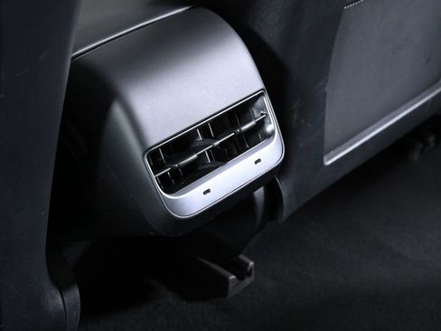 Used 2021 Tesla Model 3 Standard Range Plus image 25