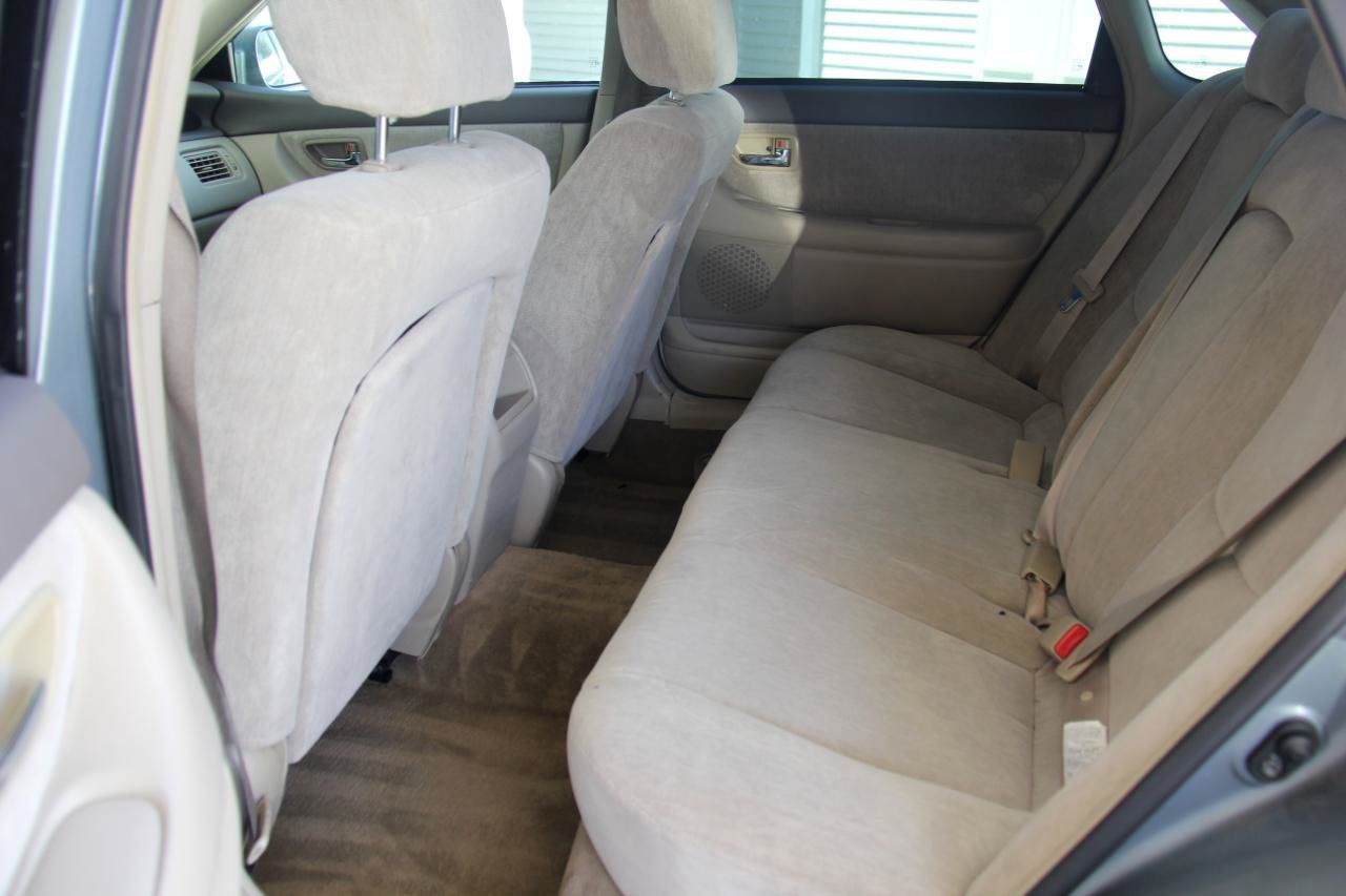 Used 2000 Toyota Avalon XL FWD image 18