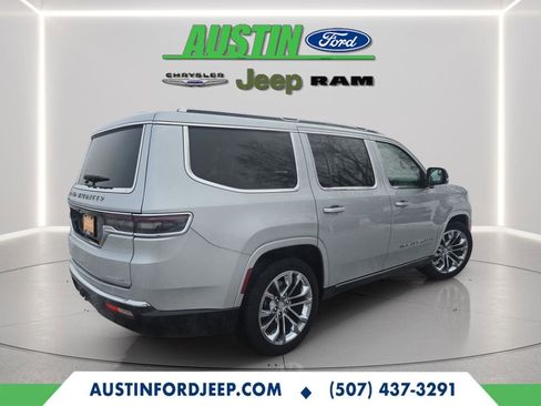 Certified 2023 Jeep Grand Wagoneer Series II image 5