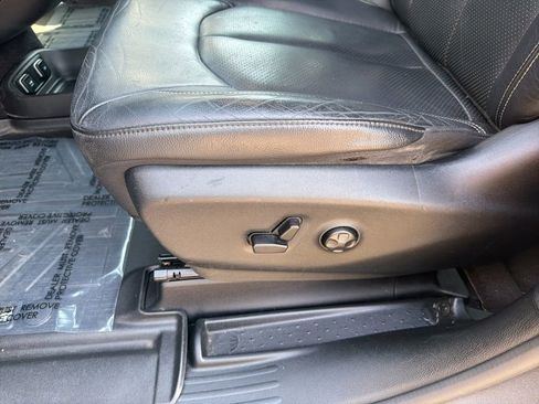 Used 2019 Chrysler Pacifica Touring-L w/ Advanced Safetytec Group FWD image 15
