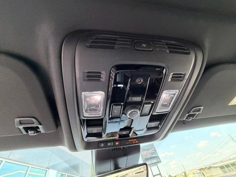 New 2026 GMC Yukon XL Denali Ultimate w/ LPO, Floor Liner Package AWD/4WD image 15